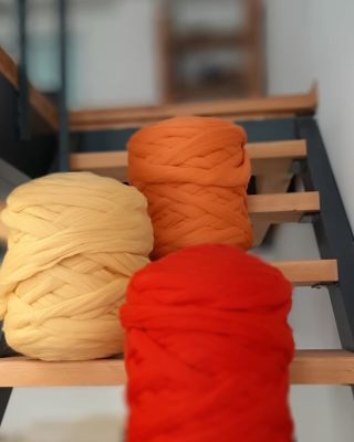 Ty nejkrásnější výrobky pocházejí z nejkvalitnějších materiálů. Pohladí i zahřejí. 🤗☀️#vlna #gigantickadeka #rucniprace...